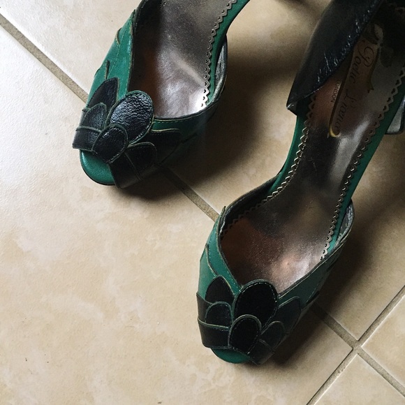 Poetic License Shoes - SOLD Poetic License • Feel The Rhythm green heels